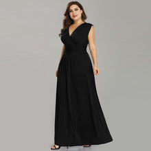 Load image into Gallery viewer, Plus Size Bridesmaid Dresses V Neck Sleeveless Chiffon Dress For Wedding Party Cheap Long Vestido Madrinha N2828