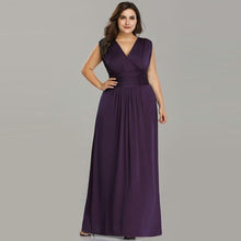 Load image into Gallery viewer, Plus Size Bridesmaid Dresses V Neck Sleeveless Chiffon Dress For Wedding Party Cheap Long Vestido Madrinha N2828