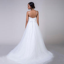 Load image into Gallery viewer, Spaghetti Strap Wedding Dresses Bridal White Tulle Beaded Stones Sashes A-Line Sweetheart Beach Gowns WN2629