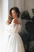 Load image into Gallery viewer, Women Off Shoulder Wedding Dresses Bridal Boho A-Line Ivory Appliques Puff Sleeves Wedding Gown WN2606