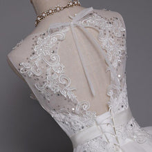 Load image into Gallery viewer, Princess Wedding Dresses Bridal Vintage Lace Up Long Train White/Ivory Vestido de Novia Customized Plus Size Gowns WF2607