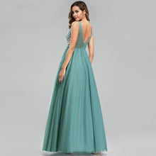 Load image into Gallery viewer, Women Plus Size Blue Bridesmaid Dresses V Neck Appliques Elegant Long Dress For Wedding Party Vestidos N2804