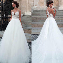Load image into Gallery viewer, Women A-Line Ivory Gowns Wedding Dresses Bridal Sleeveless O-Neck Charming Tulle Dresses with Design Bridal Gowns WN2613
