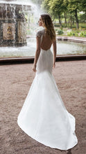 Load image into Gallery viewer, Women Wedding Dresses Bridal Mermaid Ivory High Neck Front Split Lace Beads Satin Bridal Gowns Sweep Train Plus Size WN2623