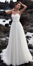 Load image into Gallery viewer, Women Gowns Sleeveless Wedding Dresses Bridal Illusion Simple Beach White Chiffon Strapless Dress WN2602