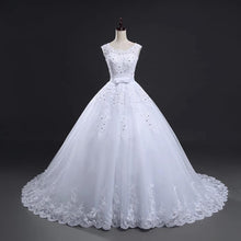 Load image into Gallery viewer, Sleeveless Ball Gown Wedding Dresses Bridal White Floral Lace Applique Mesh Tulle Long Train Chapel Bridal Gown Corset WF2613