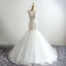 Load image into Gallery viewer, Sleeveless Mermaid Wedding Dresses Bridal Lace White Backless Floral Lace Applique Wetlook Satin WF2617