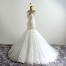 Load image into Gallery viewer, Sleeveless Mermaid Wedding Dresses Bridal Lace White Backless Floral Lace Applique Wetlook Satin WF2617
