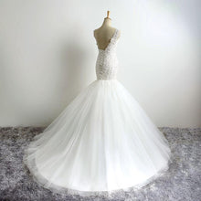 Load image into Gallery viewer, Sleeveless Mermaid Wedding Dresses Bridal Lace White Backless Floral Lace Applique Wetlook Satin WF2617