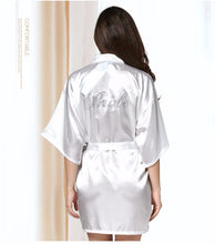 Load image into Gallery viewer, Satin Faux Silk Wedding Bride Bridesmaid Robes White Bridal Dressing Gown Kimono Bathrobes Printed BRIDE at Back N0124 - VINLUVBRIDAL