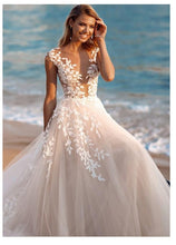 Load image into Gallery viewer, Women Princess Wedding Beach Dresses Bridal Boho Lace Illusion Back Puff Tulle Gowns Backless Floor Length WN2618