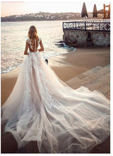 Load image into Gallery viewer, Women Princess Wedding Beach Dresses Bridal Boho Lace Illusion Back Puff Tulle Gowns Backless Floor Length WN2618