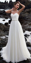 Load image into Gallery viewer, Women Gowns Sleeveless Wedding Dresses Bridal Illusion Simple Beach White Chiffon Strapless Dress WN2602