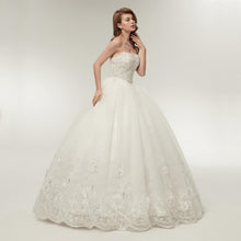Load image into Gallery viewer, Ball Gown Wedding Dresses Bridal Vintage Ivory Elegant Luxury  Vestido De Noiva Plus Size Customized WF2605