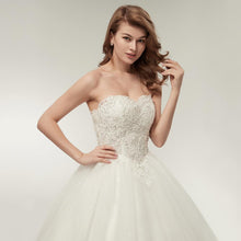 Load image into Gallery viewer, Ball Gown Wedding Dresses Bridal Vintage Ivory Elegant Luxury  Vestido De Noiva Plus Size Customized WF2605