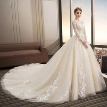 Load image into Gallery viewer, Long Sleeve Wedding Dresses Bridal Ivory Luxury Long Train Vestido De Noiva Lace Customized Plus Size Wedding Gowns WF2611