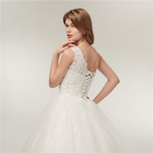 Load image into Gallery viewer, One Shoulder Wedding Dresses Bridal Ball Gown Vintage Ivory Lace Bridal Plus Size Wedding Gowns WF2626