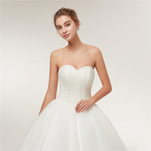 Load image into Gallery viewer, Women Wedding Dresses Bridal Ball Gown Light Ivory Lace Beading Appliques Luxury Sexy Bridal Gowns WF2616