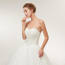Load image into Gallery viewer, Women Wedding Dresses Bridal Ball Gown Light Ivory Lace Beading Appliques Luxury Sexy Bridal Gowns WF2616